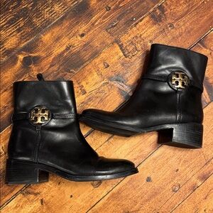 Tory Burch Miller 45MM Leather Ankle Bootie in Perfect Black size 9.5